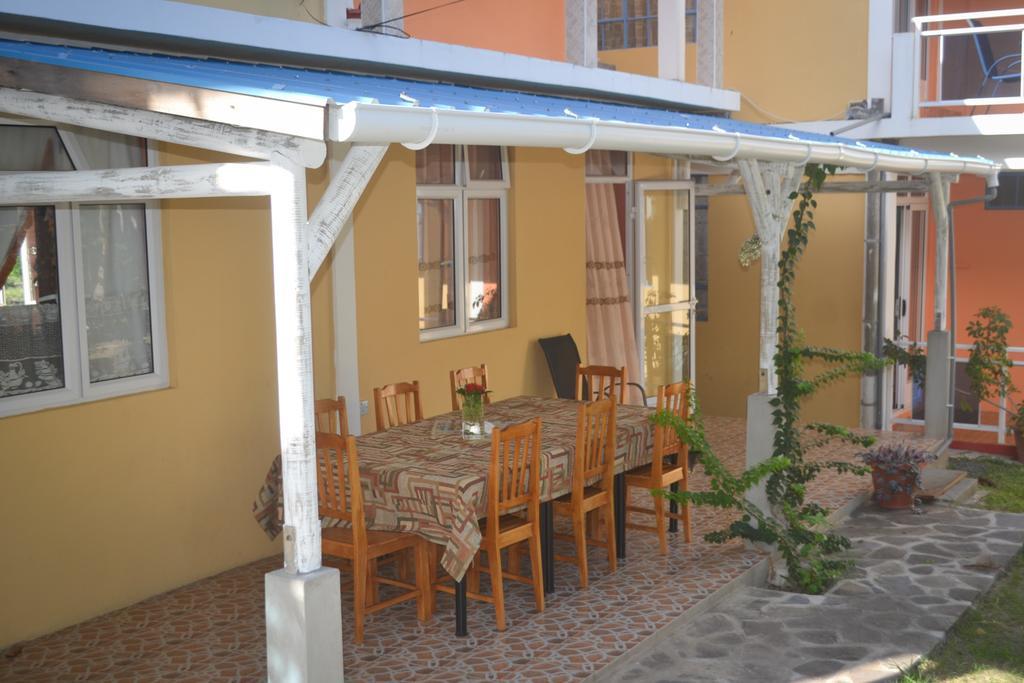 Merlin Guest House Nouvelle Decouverte Экстерьер фото