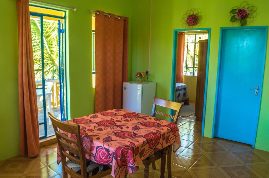 Merlin Guest House Nouvelle Decouverte Экстерьер фото
